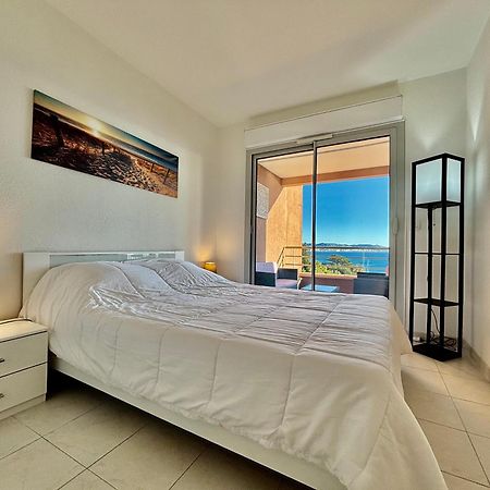 Superbe 3 Pieces Sur La Baie De Theoule Appartement Buitenkant foto