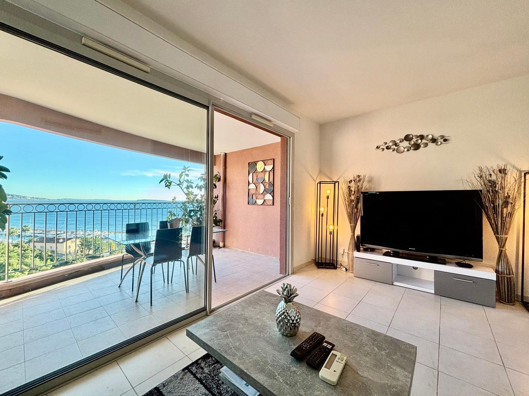Superbe 3 Pieces Sur La Baie De Theoule Appartement Buitenkant foto