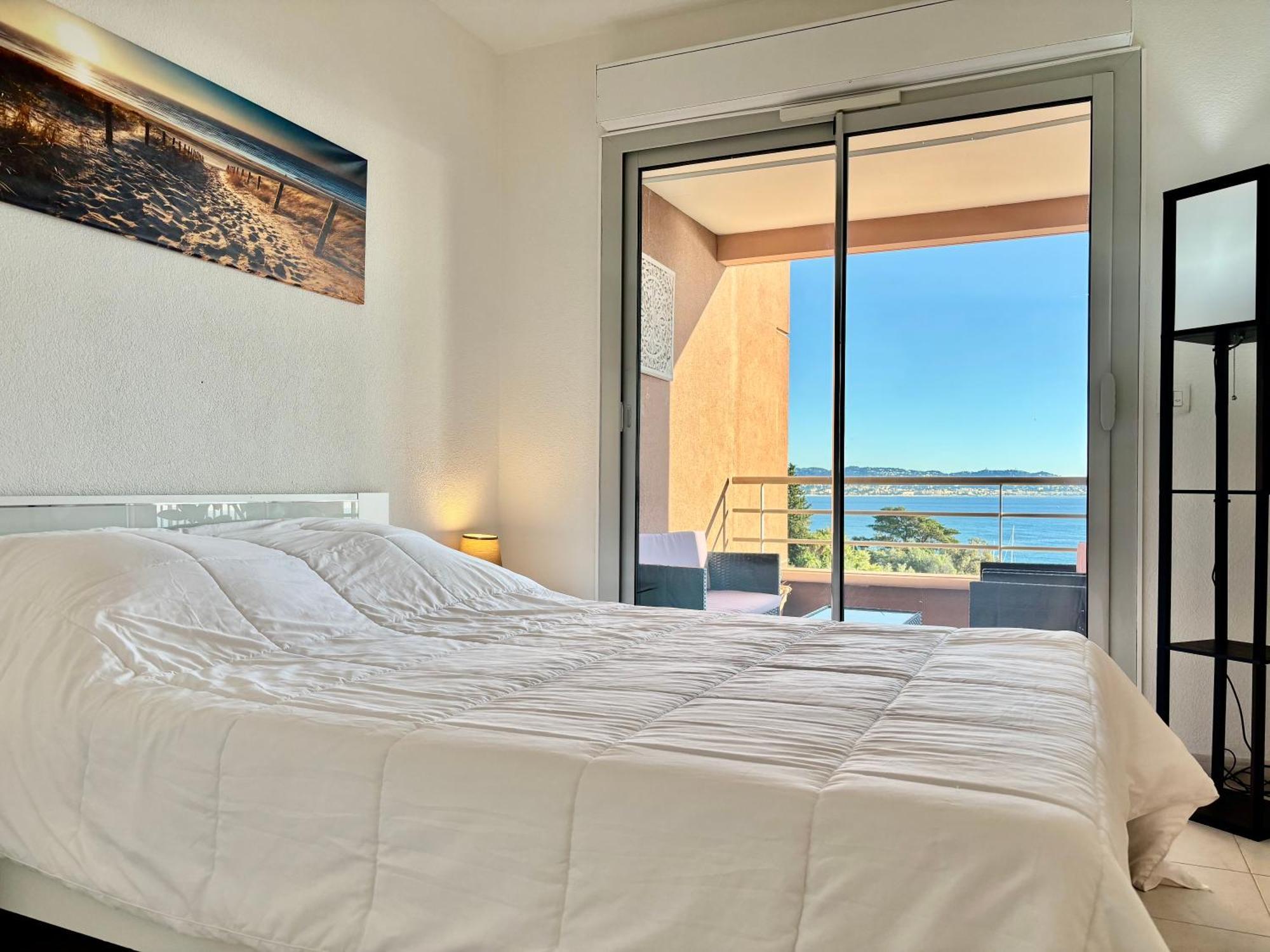 Superbe 3 Pieces Sur La Baie De Theoule Appartement Buitenkant foto